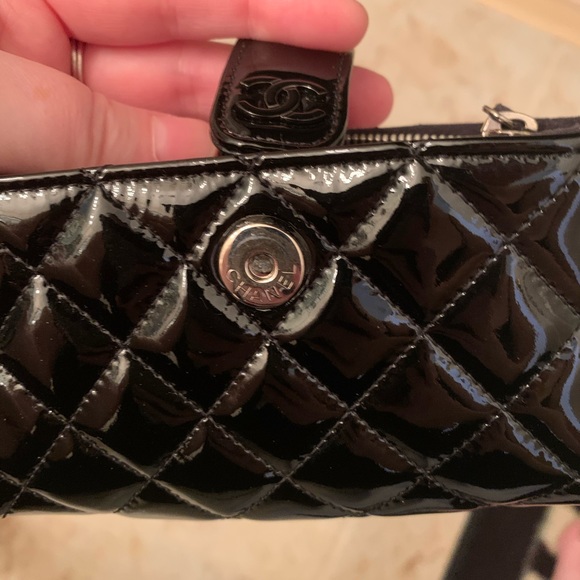 Auth Chanel Black Leather Mini Pochette Wallet bag - Picture 4 of 8